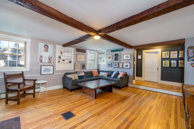 95 Middletown Road, Londonderry, VT 05155
