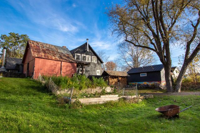 95 Middletown Road, Londonderry, VT 05155
