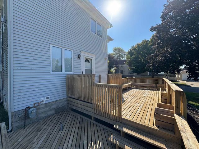 511 3rd Street, Parkersburg, IA 50665