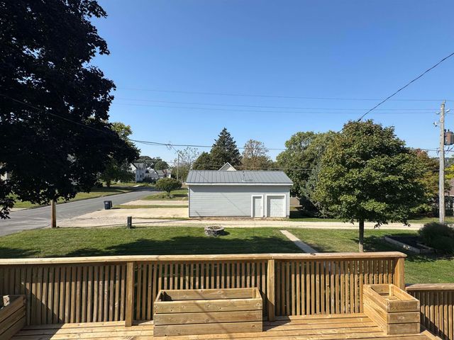 511 3rd Street, Parkersburg, IA 50665