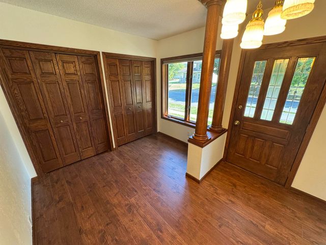 511 3rd Street, Parkersburg, IA 50665