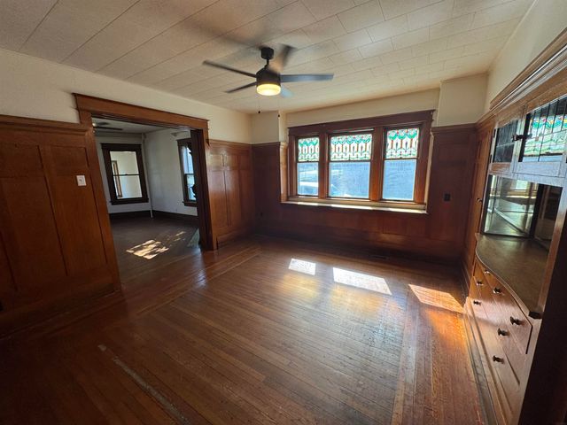 511 3rd Street, Parkersburg, IA 50665