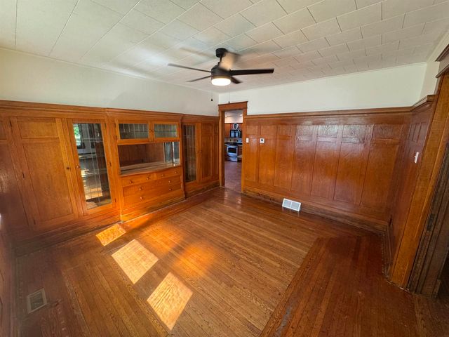 511 3rd Street, Parkersburg, IA 50665