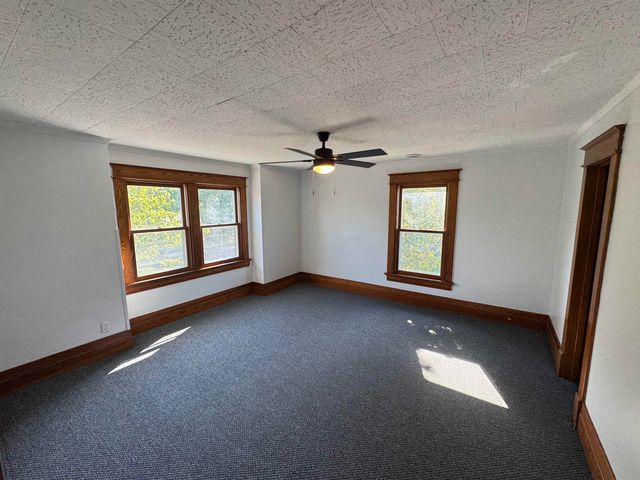 511 3rd Street, Parkersburg, IA 50665