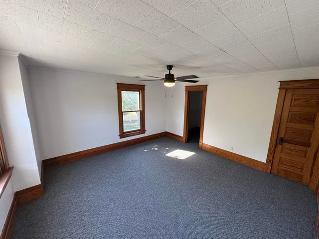 511 3rd Street, Parkersburg, IA 50665