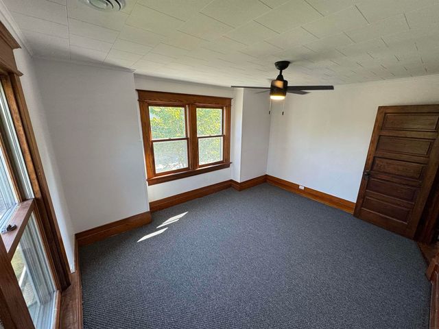 511 3rd Street, Parkersburg, IA 50665