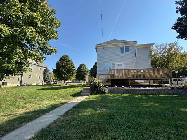 511 3rd Street, Parkersburg, IA 50665