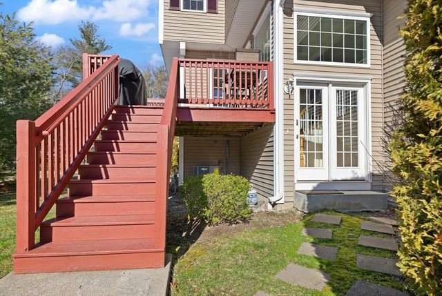 5 Paul Revere Path 5, Hopkinton, MA 01748