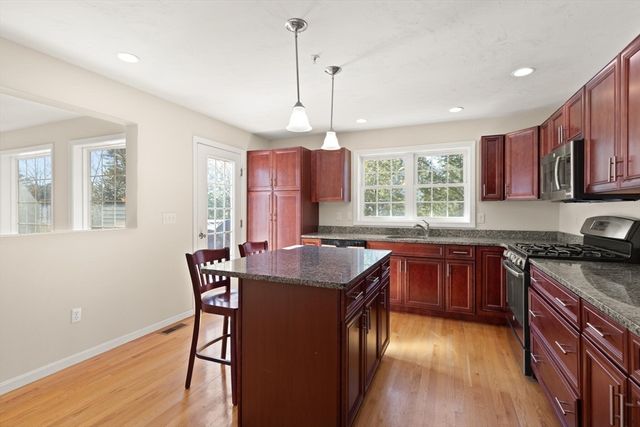 5 Paul Revere Path 5, Hopkinton, MA 01748