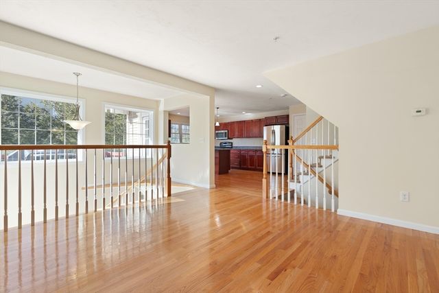 5 Paul Revere Path 5, Hopkinton, MA 01748