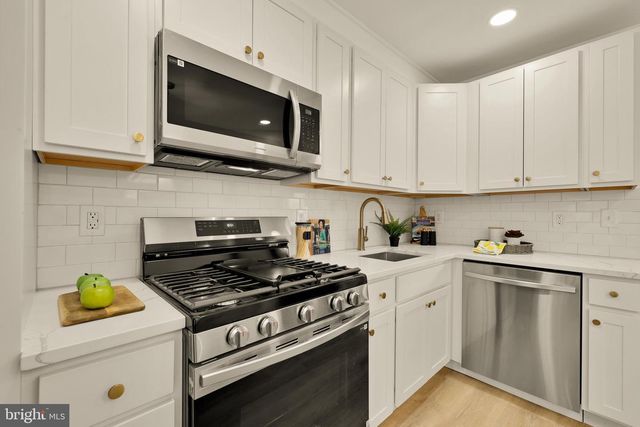 1175 46TH PL SE, Washington, DC 20019