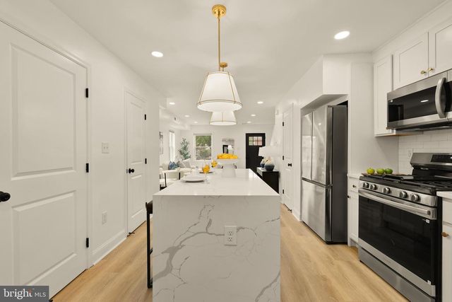 1175 46TH PL SE, Washington, DC 20019