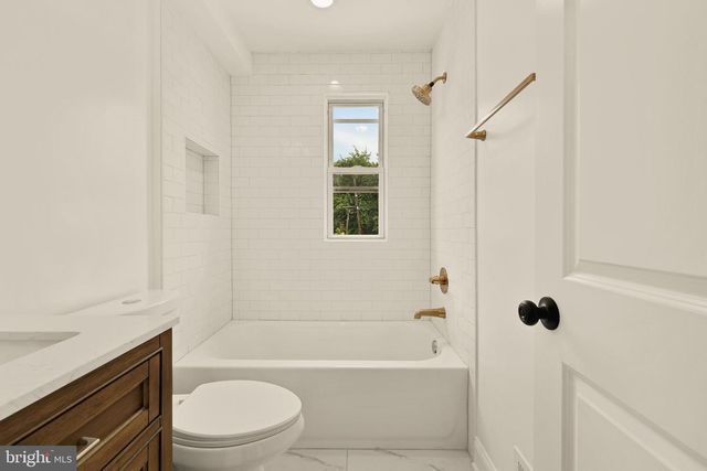 1175 46TH PL SE, Washington, DC 20019