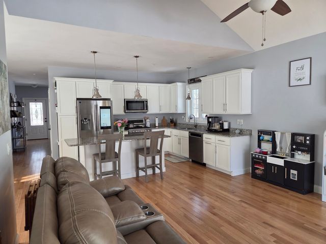 1 Peaceful Drive, Pelham, NH 03076