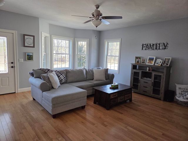 1 Peaceful Drive, Pelham, NH 03076