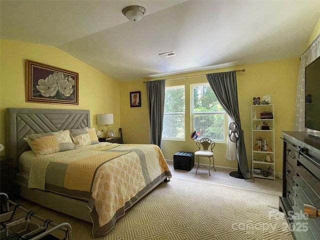 9608 Brackenview Court, Charlotte, NC 28214