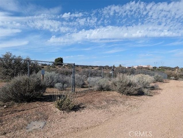 21 Atsina, Phelan, CA 92371