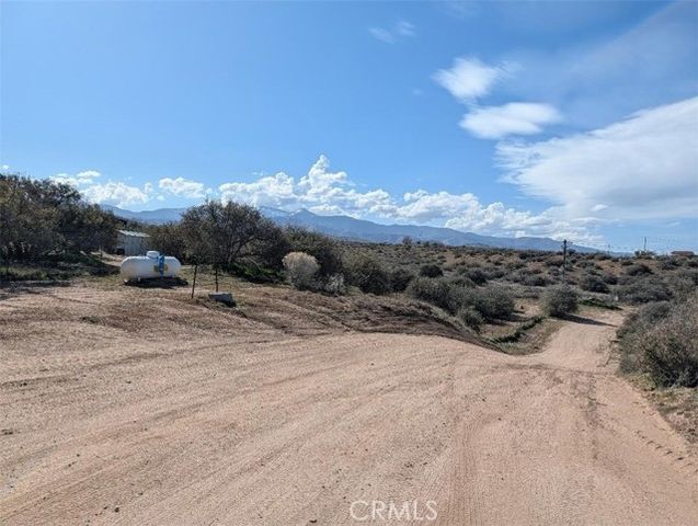 21 Atsina, Phelan, CA 92371