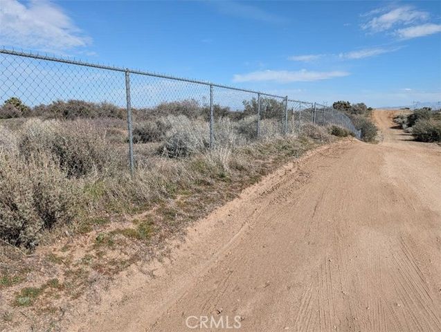 21 Atsina, Phelan, CA 92371