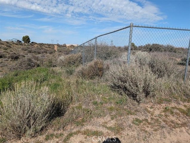 21 Atsina, Phelan, CA 92371