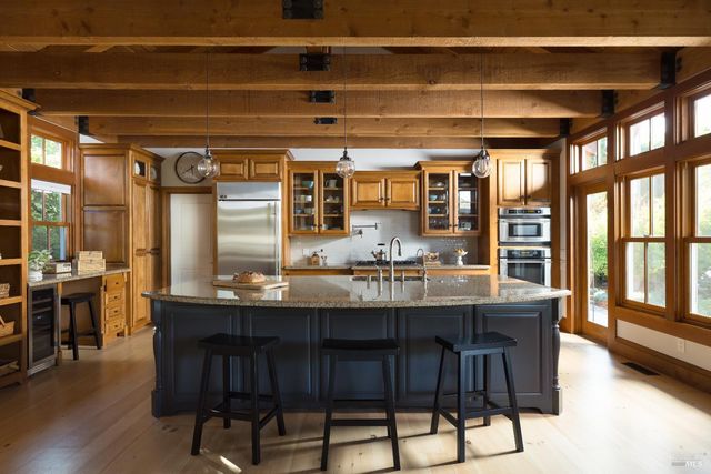 8811 Egg Farm Ln, Kenwood, CA 95452