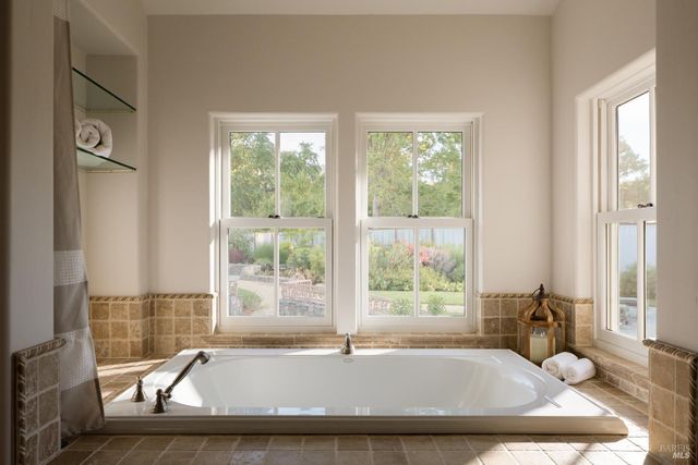 8811 Egg Farm Ln, Kenwood, CA 95452