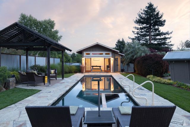 8811 Egg Farm Ln, Kenwood, CA 95452