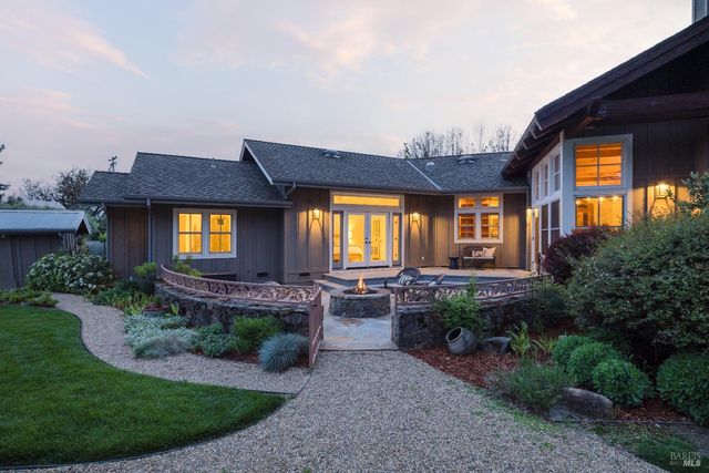 8811 Egg Farm Ln, Kenwood, CA 95452