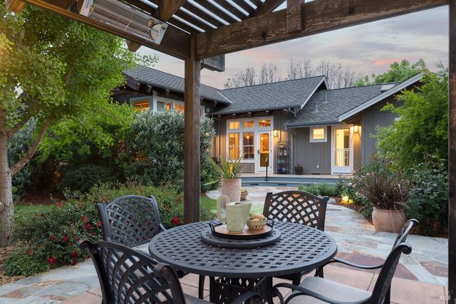 8811 Egg Farm Ln, Kenwood, CA 95452