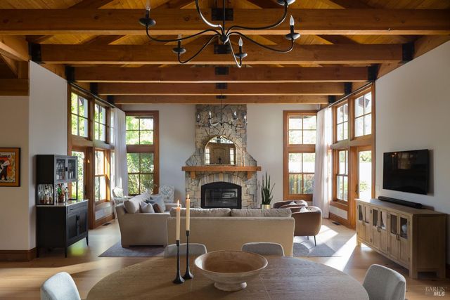 8811 Egg Farm Ln, Kenwood, CA 95452