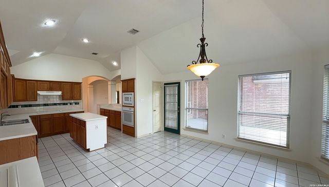 13539 Chappel Vw, San Antonio, TX 78249