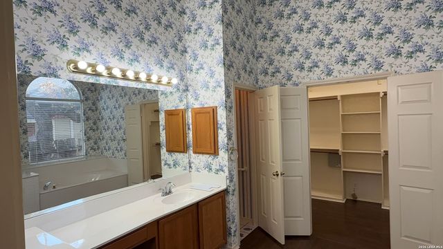 13539 Chappel Vw, San Antonio, TX 78249