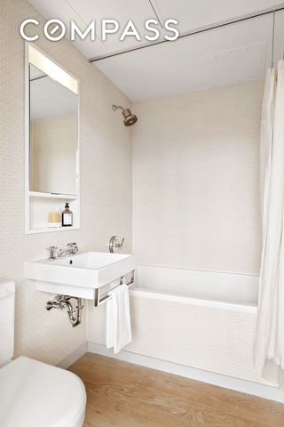 456 W 19th Street PHG, New York City, NY 10011