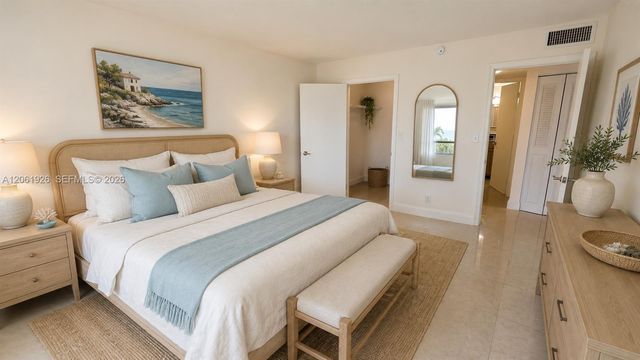 9143 SW 77th Avenue 804, Miami, FL 33156