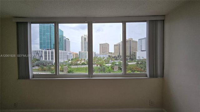 9143 SW 77th Avenue 804, Miami, FL 33156