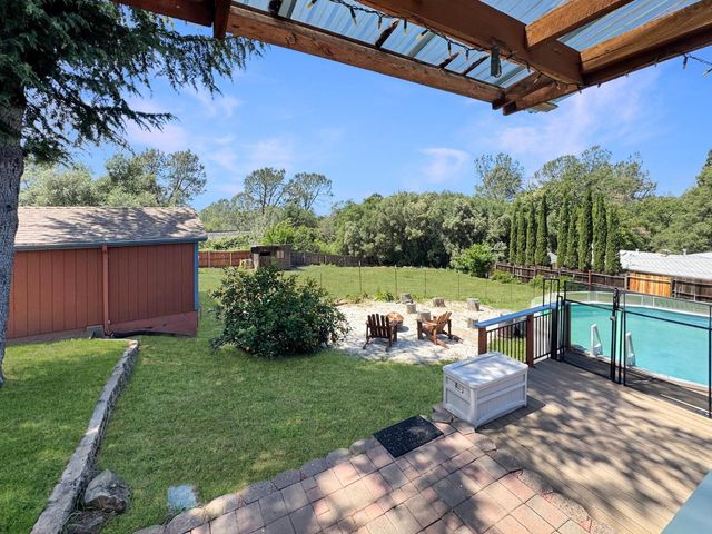 1245 Merry Knoll Rd, Auburn, CA 95603