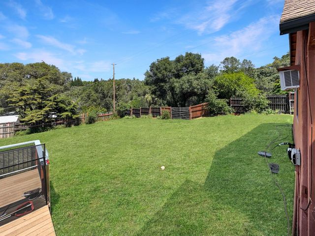 1245 Merry Knoll Rd, Auburn, CA 95603