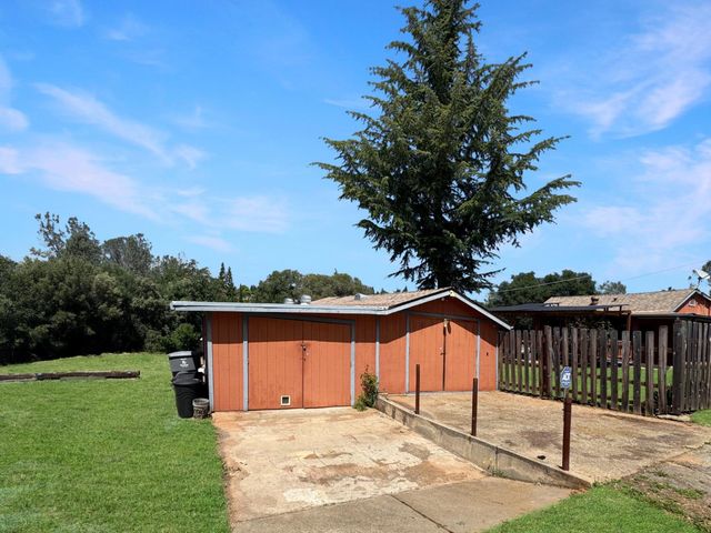 1245 Merry Knoll Rd, Auburn, CA 95603