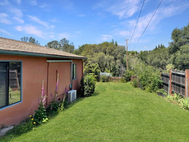 1245 Merry Knoll Rd, Auburn, CA 95603