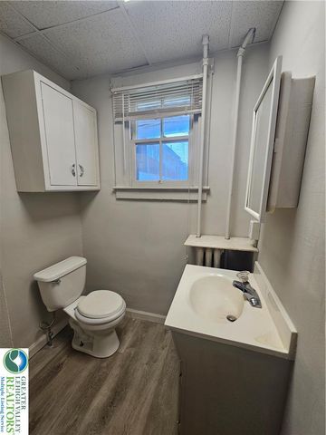 36 North 6th Street Apt 1, Emmaus Boro, PA 18049