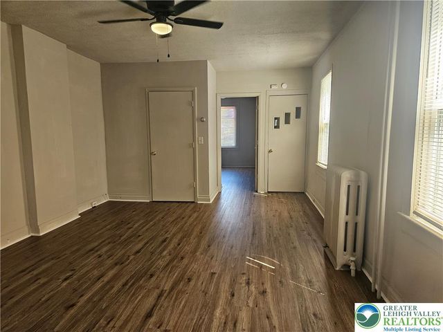 36 North 6th Street Apt 1, Emmaus Boro, PA 18049