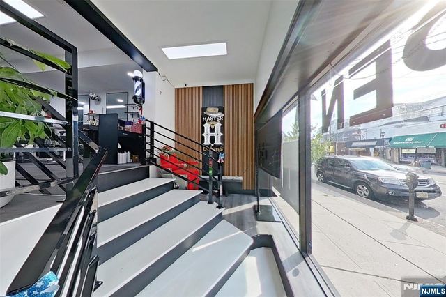 33 Ridge Road, North Arlington, NJ 07031