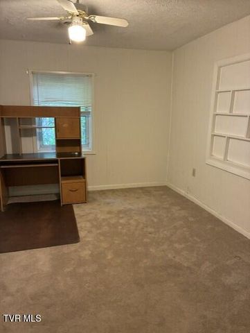 503 Southeast Spring Avenue, Wise, VA 24293