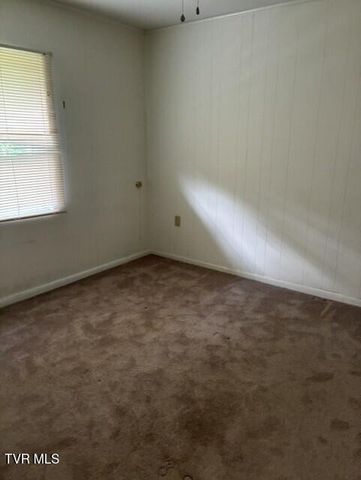 503 Southeast Spring Avenue, Wise, VA 24293