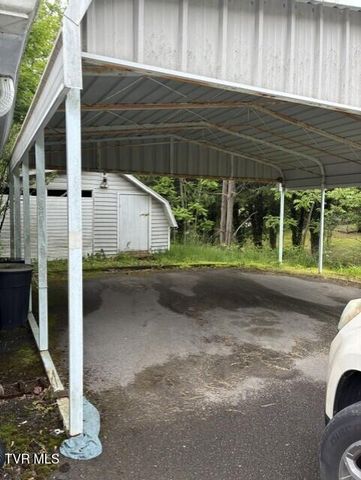 503 Southeast Spring Avenue, Wise, VA 24293