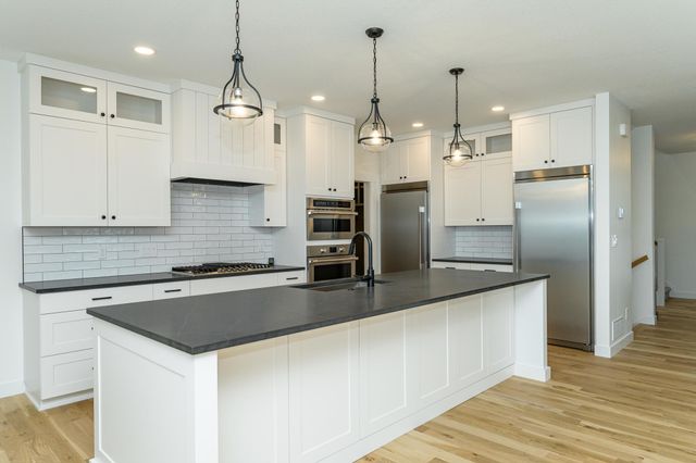 4629 Royal Oaks Circle SW, Rochester, MN 55902