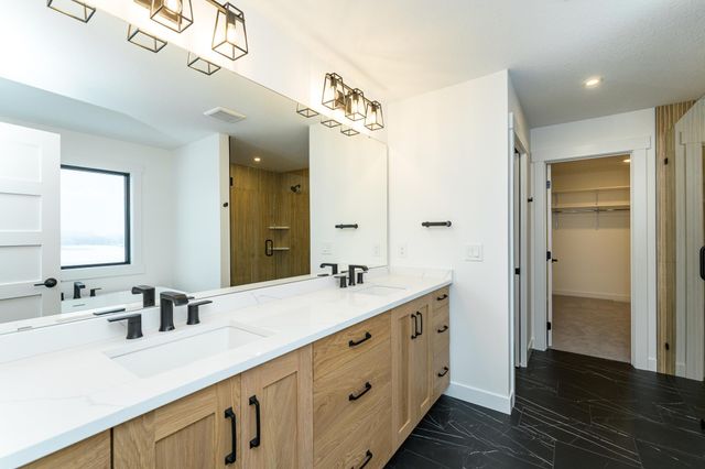 4629 Royal Oaks Circle SW, Rochester, MN 55902