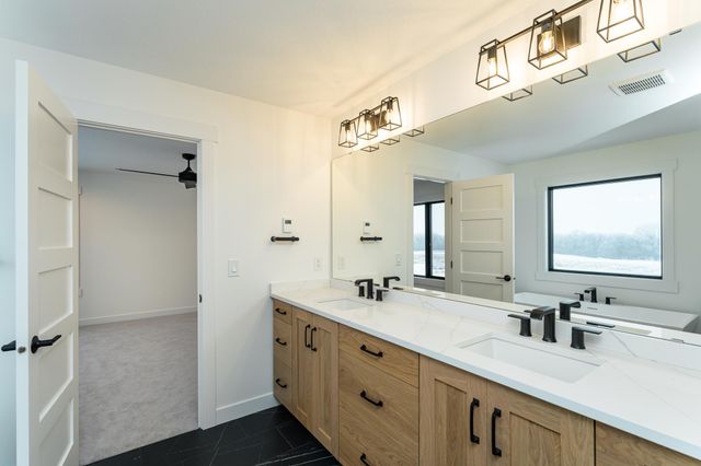 4629 Royal Oaks Circle SW, Rochester, MN 55902