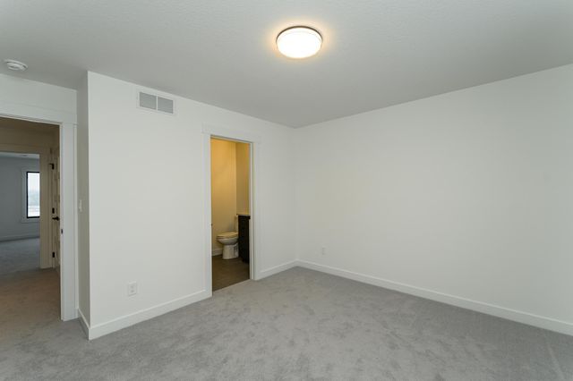 4629 Royal Oaks Circle SW, Rochester, MN 55902