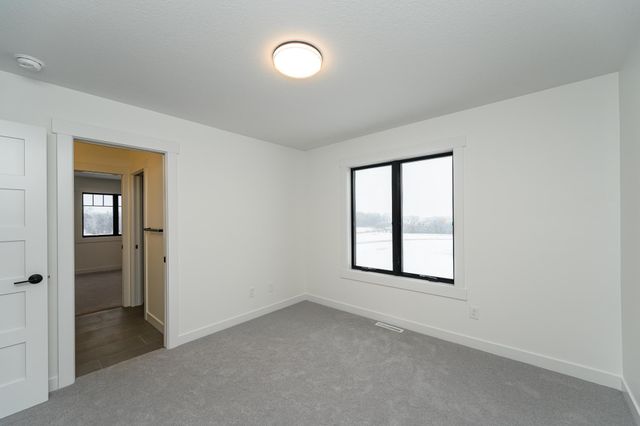 4629 Royal Oaks Circle SW, Rochester, MN 55902